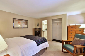 The Birch Ridge- Mission Room #4 - Queen Suite in Killington, Vermont home